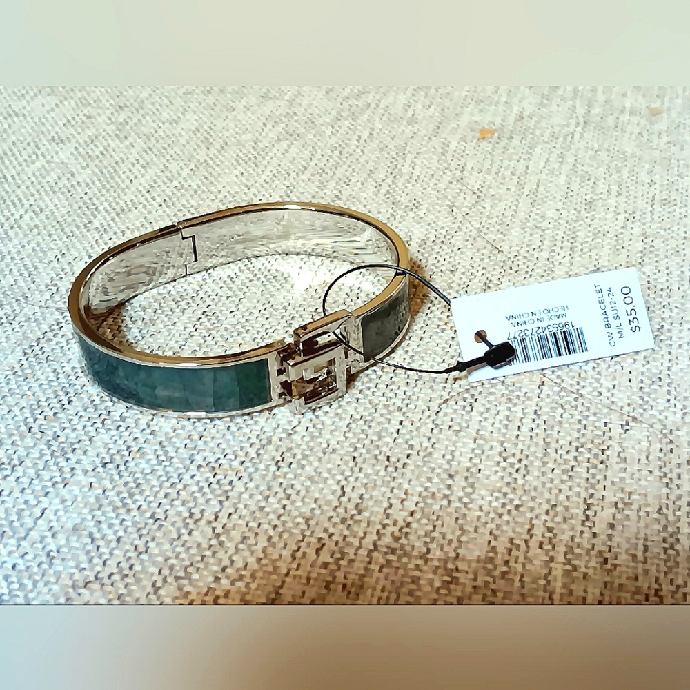 Chico's Click Lip Shell Bangle